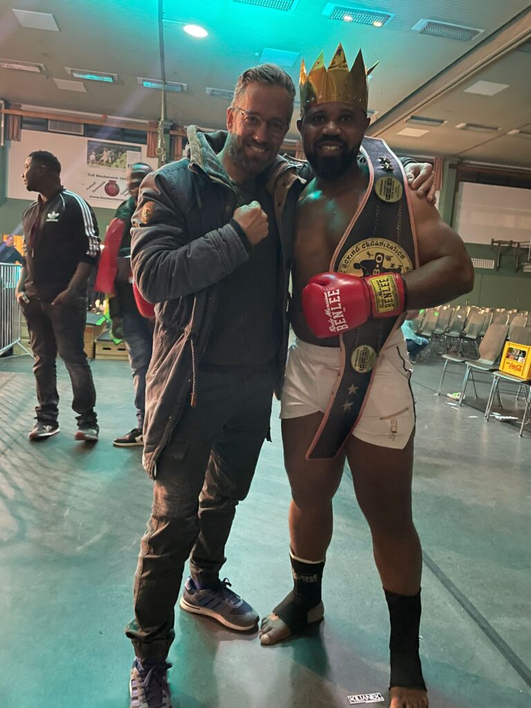 Steavano Tuekpe retains kickboxing world title in Germany