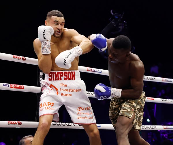 Callum Simpson Knocks Out Elvis Ahorgah in 5th Round